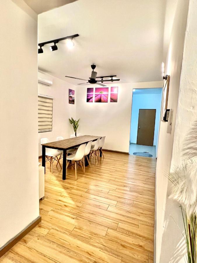 Raees Homestay Kampong Tanjong Minyak Exterior foto